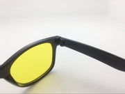 Unisex Elegance in Retro Sunglasses