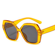 Lunettes de soleil polygones modernes et chics