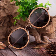 Lunettes de soleil élégantes pour dames - Monture entièrement en bois