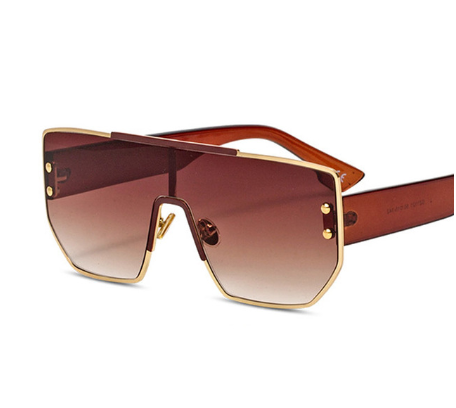Elegant Square Sunglasses with Gold Frame and Various Lens Colors