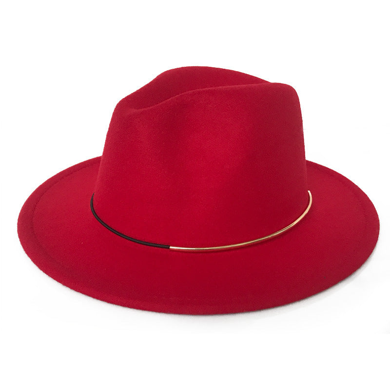 Égayez votre style avec des chapeaux tendance – Accents de boucle dorée pour femme