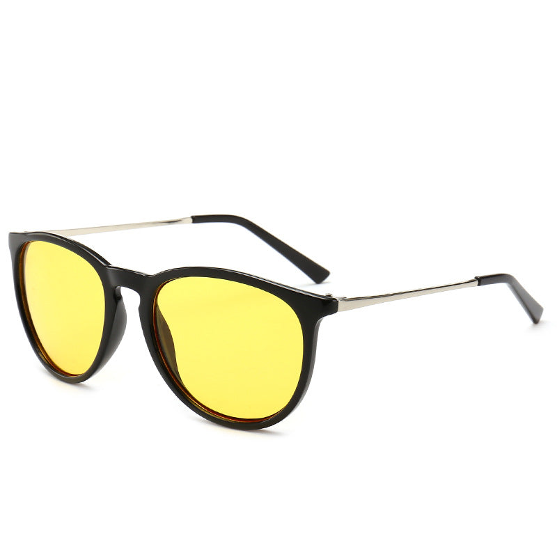 Retro Vibes in Unisex Round Frame Sunglasses
