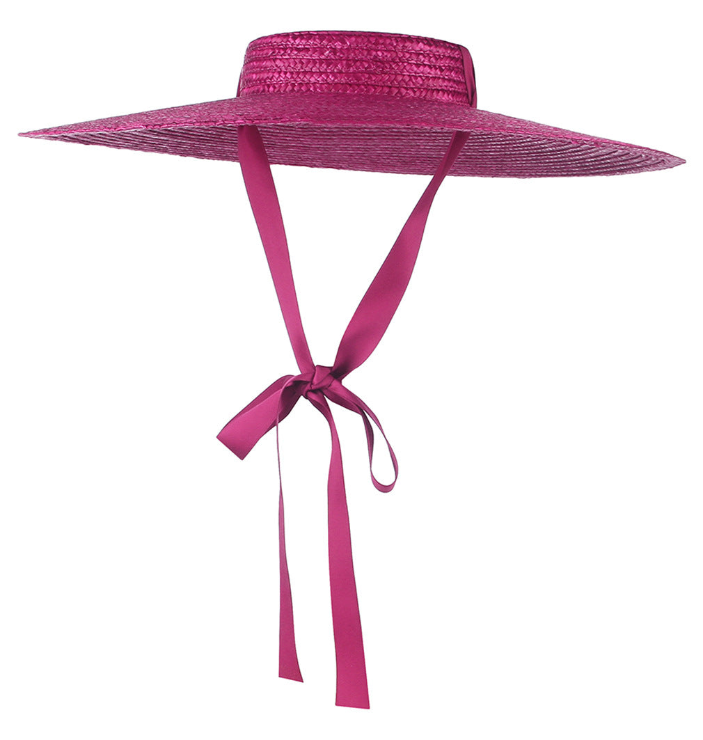 Elegante sombrero de paja negro de ala ancha: sombrero de verano de moda para mujer con cinta y correa para la barbilla