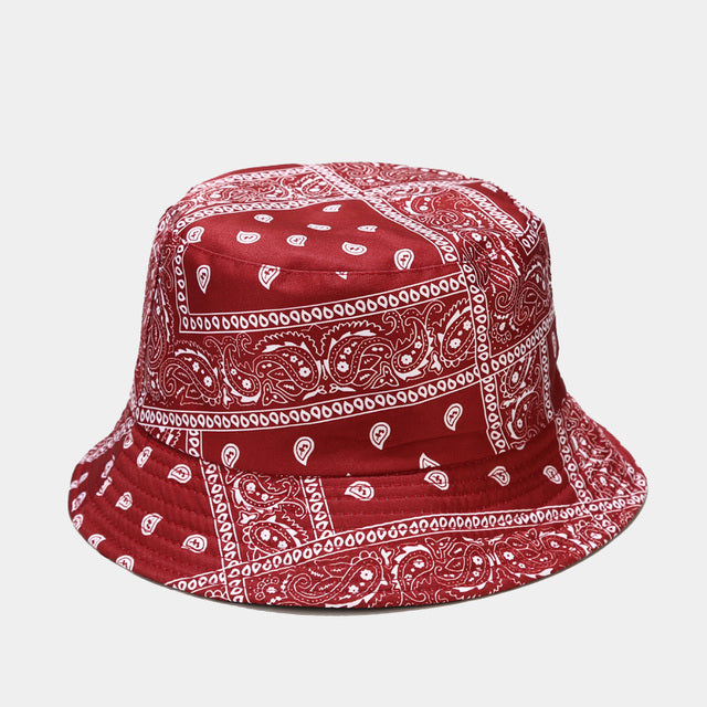 Elegantes sombreros tipo pescador con estampado de bandana en varios colores