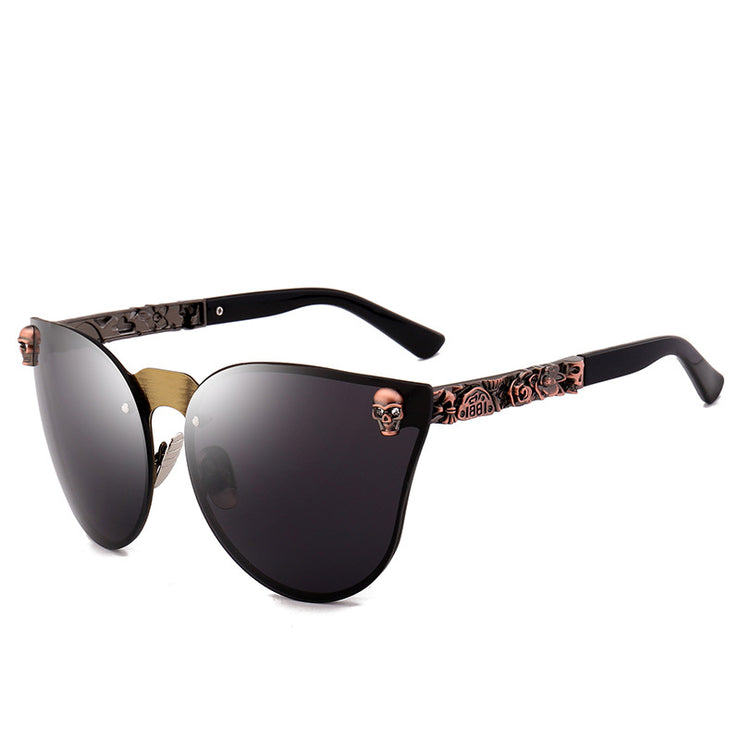 Edgy Metal Skull Sunglasses for a Bold Look