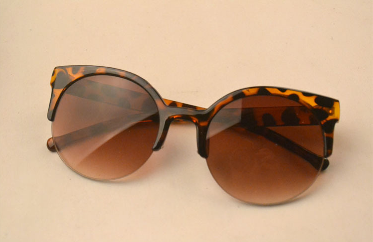 Resin Frame Sunglasses - UV400 Protection