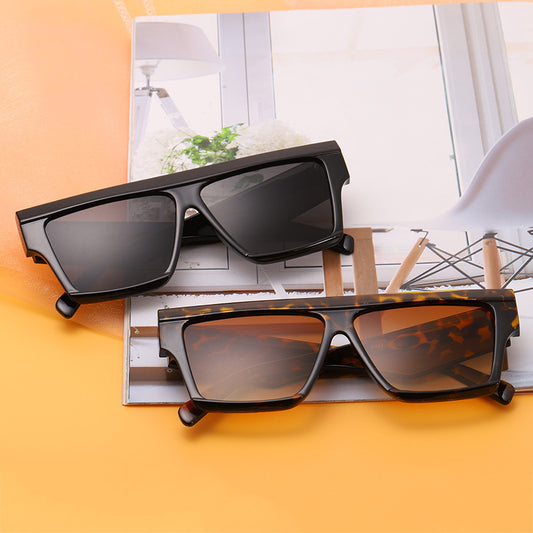 High-Quality Large Square Glasses - Youthful and Fashionable Design