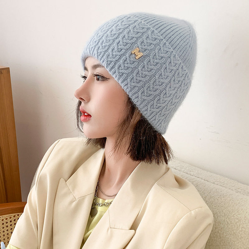 Restez au chaud et élégant avec un bonnet en laine tricoté pour femme en automne et en hiver