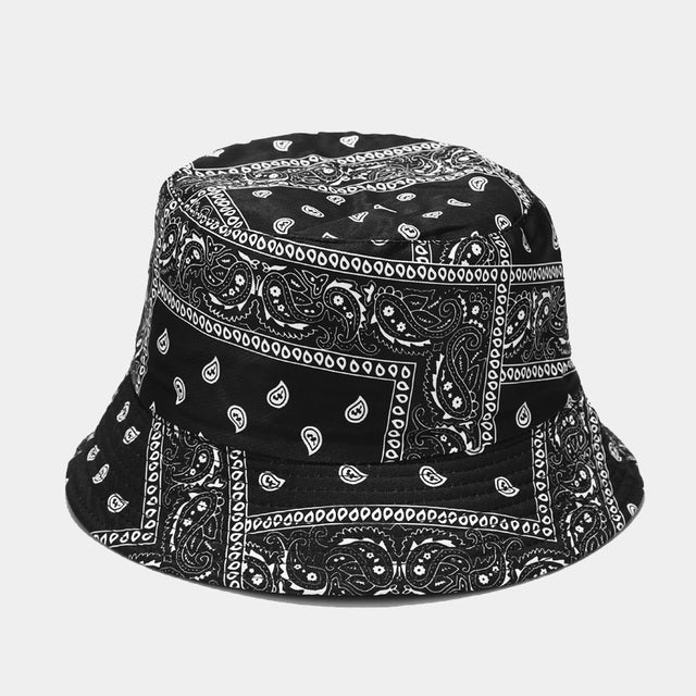 Chapeaux bob élégants à imprimé bandana en plusieurs couleurs