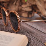 Gafas de sol elegantes para mujer - Montura de madera completa