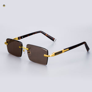 Gafas de sol elegantes adornadas con cristales