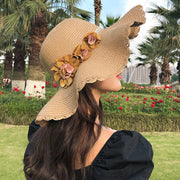 Chapeau de Paille Femme à Grande Fleur - Nuance Simple et Elégante